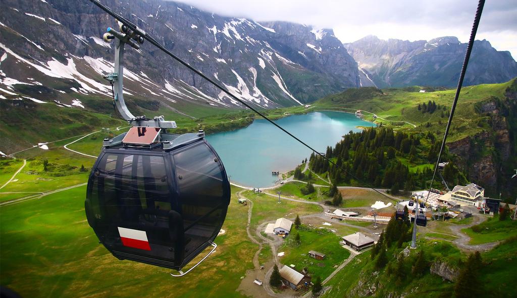 duurzaam-bergen-bewust-bergwandelen-wandelen-vakantie-zomer-berghut