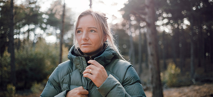 Donsjas wassen en drogen: zo blijft je jas warm én mooi