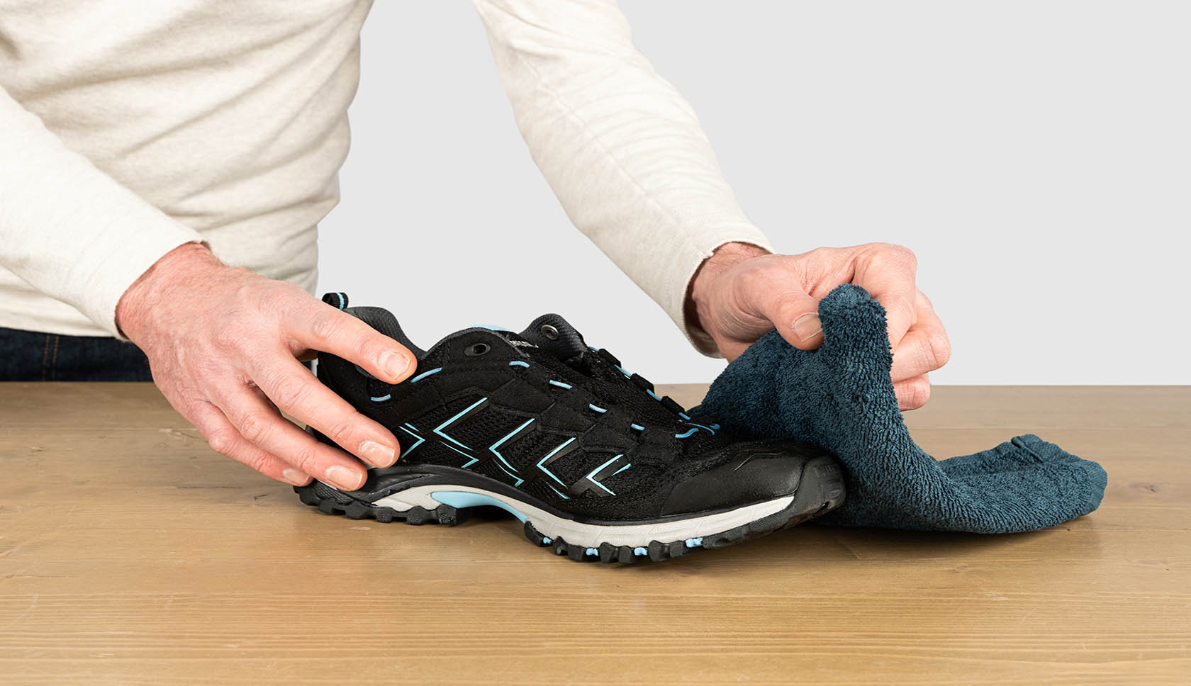 wandelschoen schoon vegen